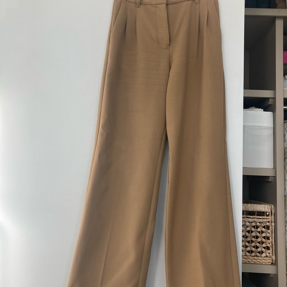 Aritzia - Wilfred Effortless Pant - Seville (Camel) size 4 Regular Length - Picture 3 of 3